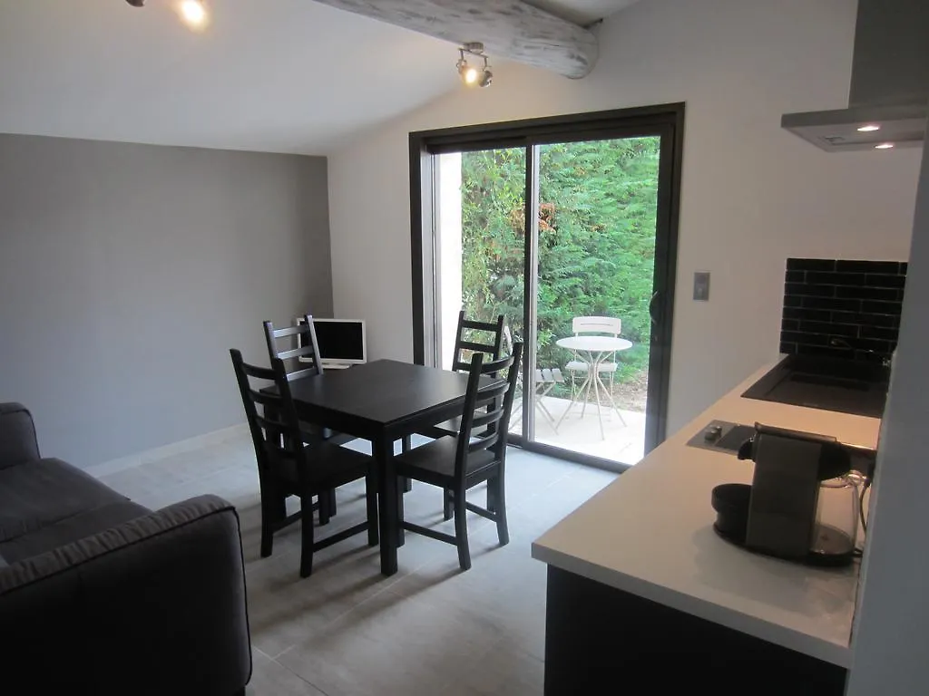 Gite Les Alpilles Apartment Eygalieres  0*, Eygalieres (Bouches-du-Rhone) France